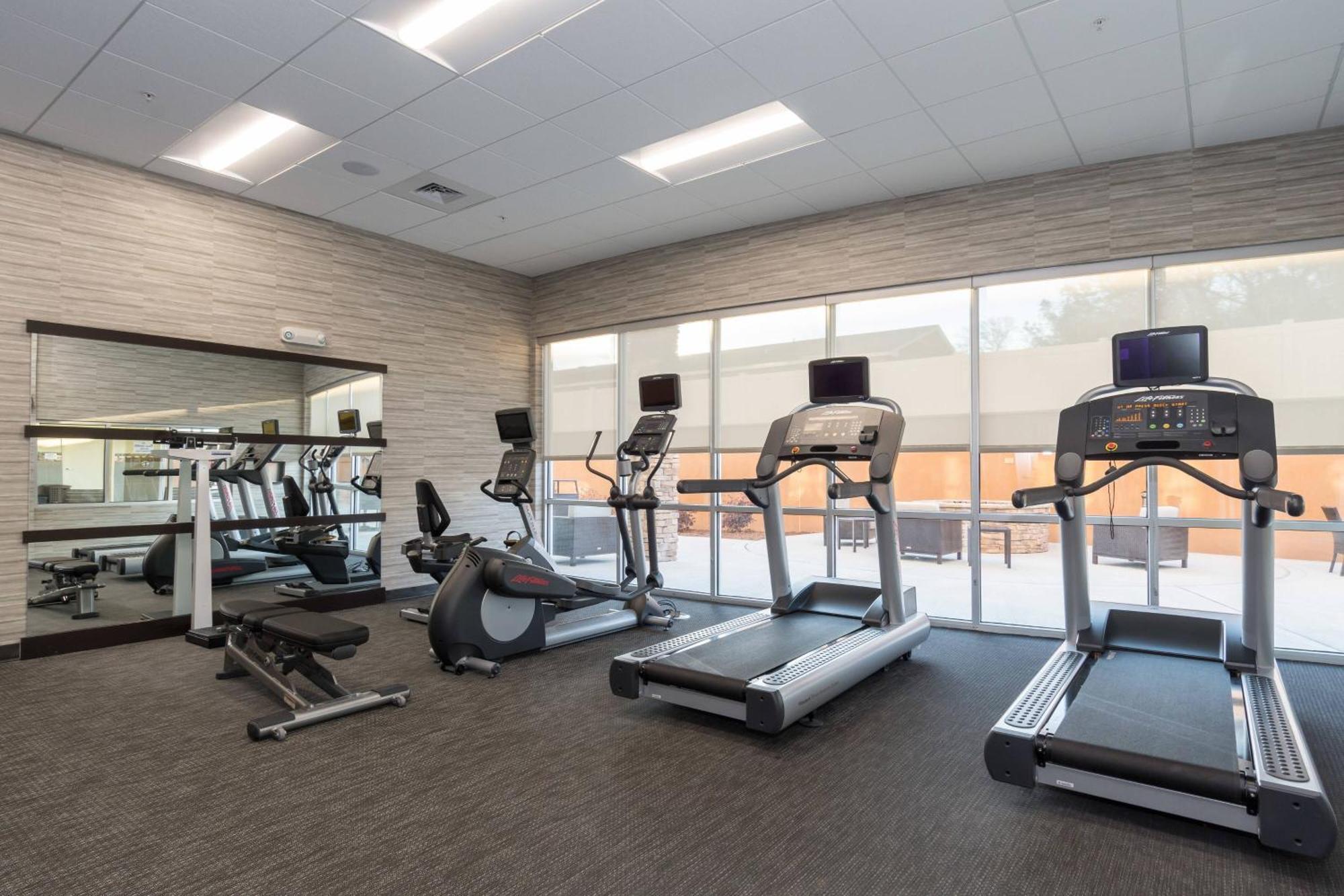 Courtyard By Marriott Fayetteville Fort Liberty - Spring Lake Exterior foto
